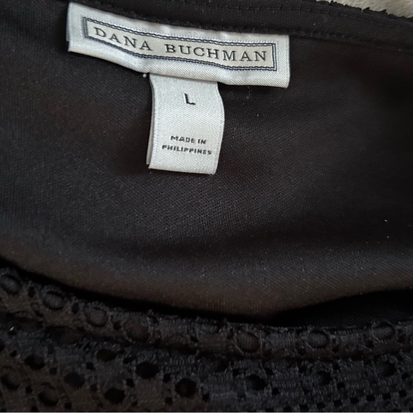 Like new Dana Buchman, black lace print pull over top in size large - Picture 5 of 8